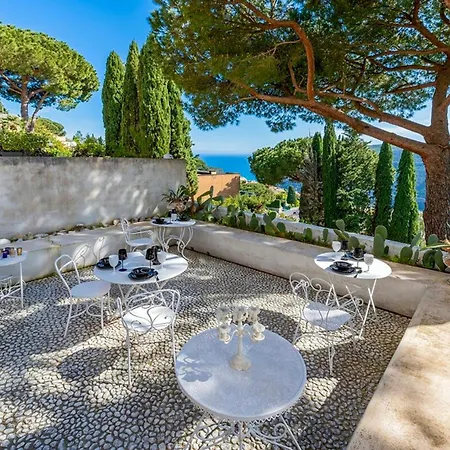 Ligurian With Infinity Pool And Sea Views