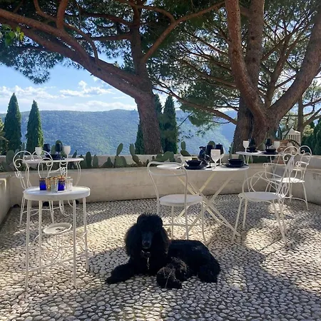 Ligurian With Infinity Pool And Sea Views Сasa de vacaciones Finale Ligure